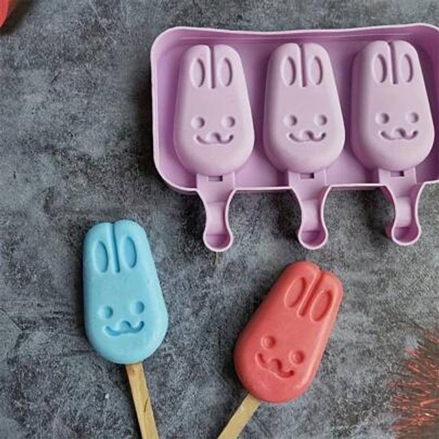SHEIN 1pc 3-Cavity Rabbit Shaped Ice Pop Molds, Silicone Ice Cream, Popsicle, Chocolate Pudding, Cake Decoration Mold Ice Cube Tray Ice Cube Ice Cube Squish