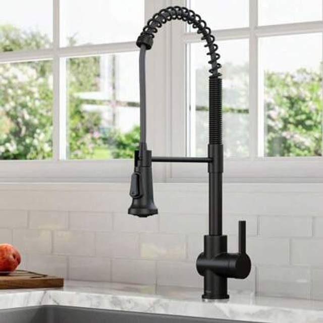 SHEIN Pull-Down Single Handle Kitchen Faucet, Matte Black