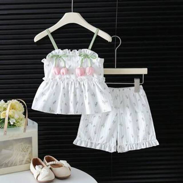 SHEIN 2pcs Young Girl Tulip 3D Floral Camisole & Shorts Co-Ord Set, Elegant Fresh Girl Summer Suit