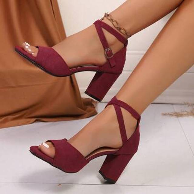 SHEIN 2025 Spring/Summer New Fashion Black Peep-Toe Ankle Strap Chunky Heel Sandals For Women