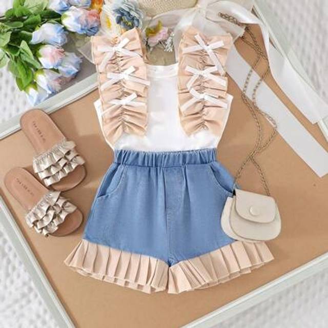 SHEIN 2pcs Baby Girl Stylish Vest Top + Denim Shorts Set, Lightweight For Summer
