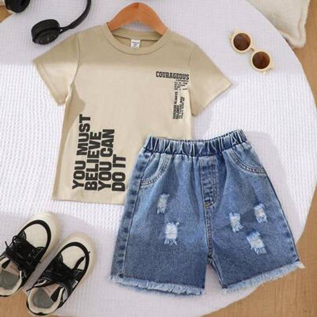 SHEIN 2pcs Kids Boys&#39; Casual Versatile Comfortable Graphic Print Crew Neck Loose Short Sleeve T-Shirt And Denim Shorts Set
