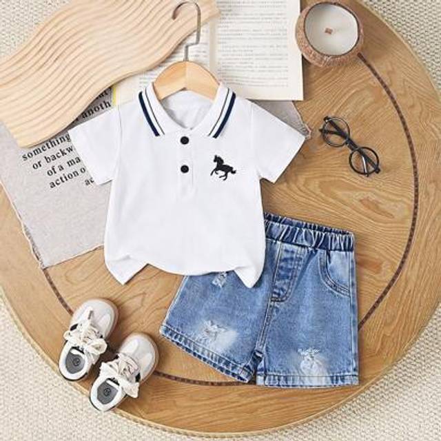 SHEIN Infant / Toddler Boys 2pcs Outfit Set, White Polo Shirt With Embroidered Horse Pattern On Collar And Denim Shorts, Casual Style, Animal Graphics, Slim