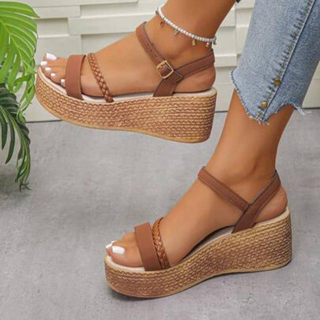 SHEIN 1 Pair Summer Teenage Girls Buckle Strap Platform Wedge Heel Waterproof Thick Sole Versatile Sandals