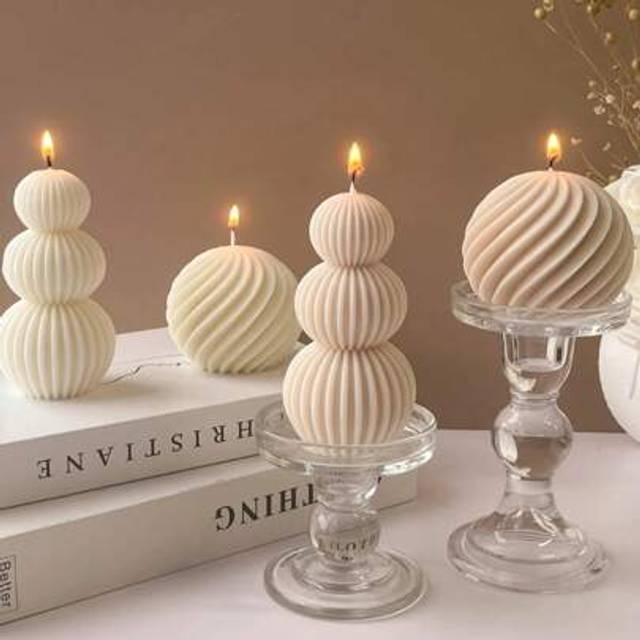 SHEIN Nordic Wave Artistic Candle - Beeswax & Soy Wax Blend Single-Wick Candle With Romantic Geometric Design For Indoor & Outdoor Ambiance - Spice Scented,