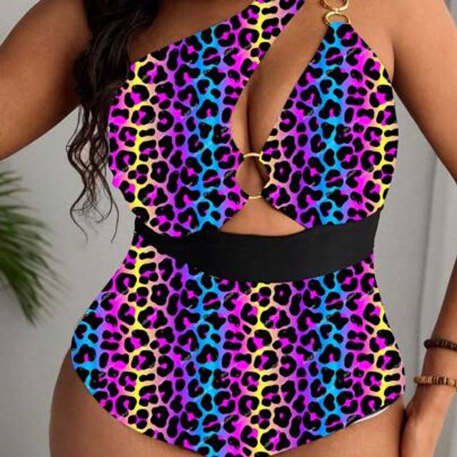 Slaydiva Plus Size Women Leopard Print Asymmetric Shoulder Metallic Accent Sexy One-Piece Swimsuit Swimwear