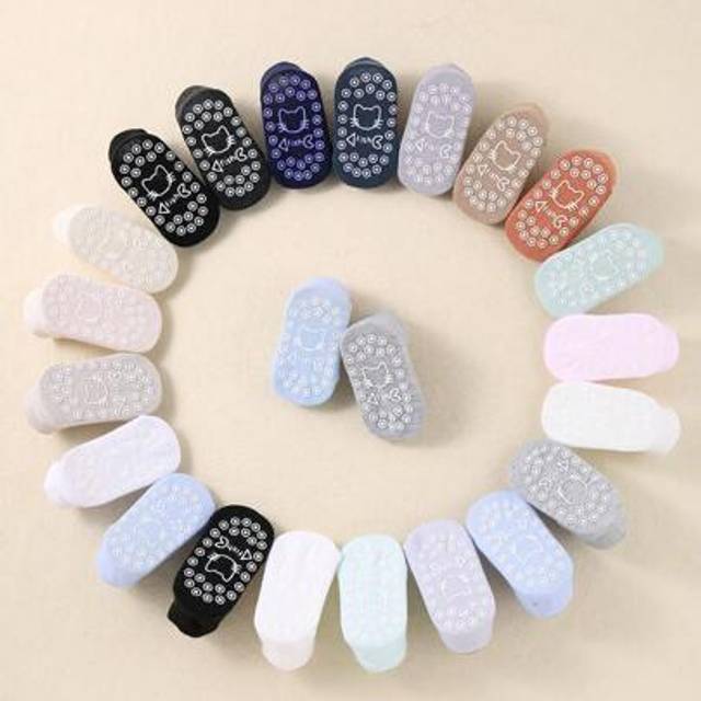 SHEIN 10 Pairs Of Baby Anti-Slip Socks With Dot Glue In Random Colors. These Are Simple, Casual And Sporty Low-Cut Socks For Toddlers, Which Are Soft And Co