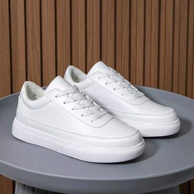 SHEIN Men&#39;s New White Fashionable Minimalist Lace-Up Casual Sneakers, Comfortable Patchwork Everyday Versatile Outdoor Sports Plus Size Couple Shoes