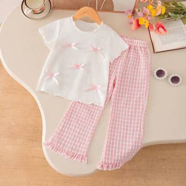 SHEIN 2Pcs Girls Summer Outfit: Satin Bow Decor White Round Neck T-Shirt + Pink Plaid Bell-Bottom Pants With Ruffle Hem, Casual Streetwear