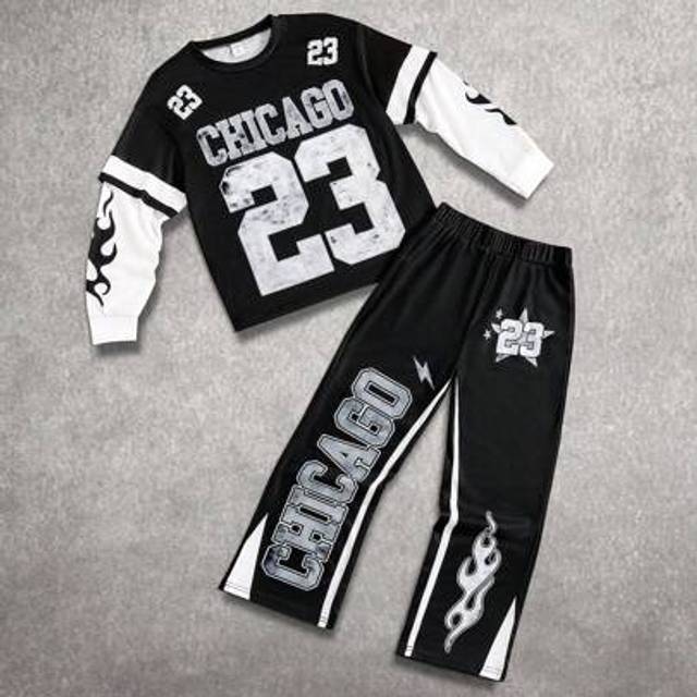 SHEIN Tween Boy 2pcs/Set Matching Casual Basic Street-Style Sports Numeric Chicago Letter Graphic Loose Oversized T-Shirt + Flare Pants Set, Same As Brother