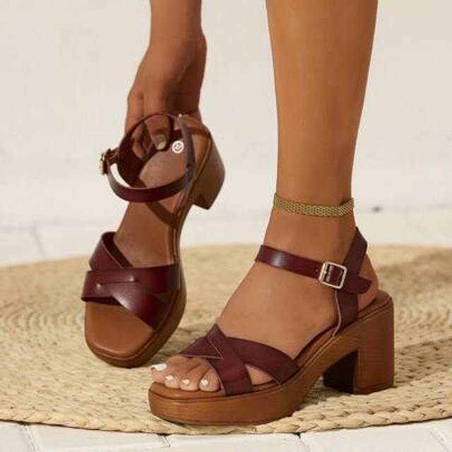SHEIN Women&#39;s Fashion Square Toe Wedge Heel Casual Open Toe Thick Sole Comfy Ankle Strap Sandals, Summer