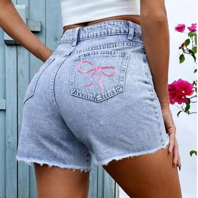SHEIN Mobula Sound Women&#39;s Casual Vacation Sexy Music Festival Pocket Butterfly Embroidery Frayed Y2K Fashion Blue Denim Shorts, Suitable For Spring And Sum