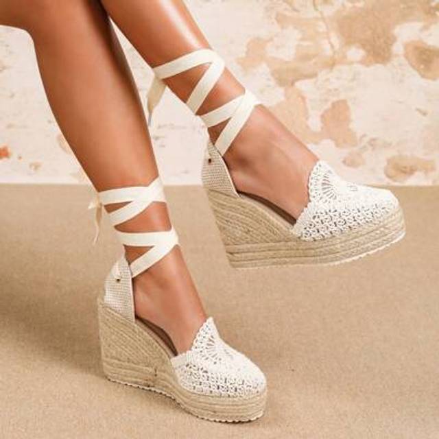 SHEIN Women&#39;s Platform Wedge Heel Fashion Sandals. Woven Straw Sole Casual Elegant Ladies Flats. White, Black, Red, Gold, Green, Yellow.
