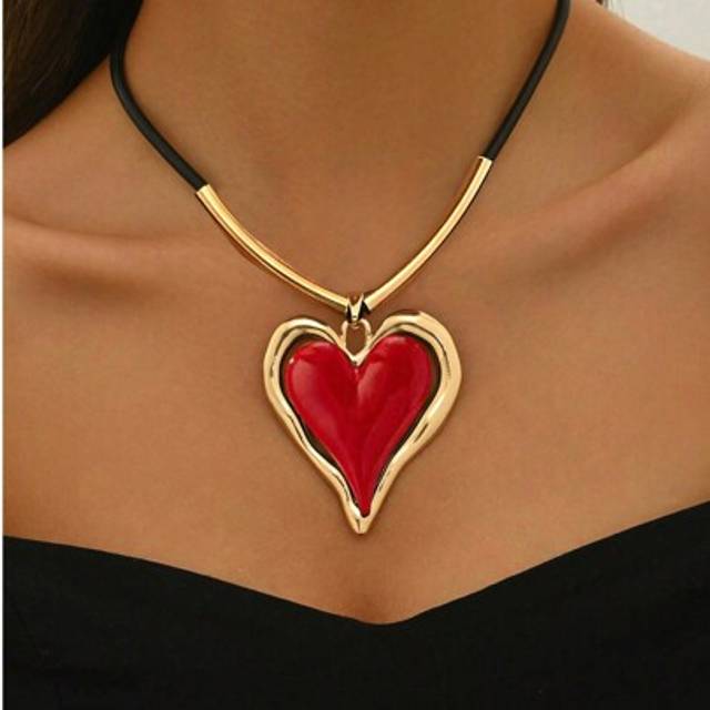 SHEIN 1pc Luxury Minimalist Exaggerated Large Heart Multi-Color Pendant Necklace, Black Cord Choker Necklace, Everyday Or Valentine&#39;s Day Gift