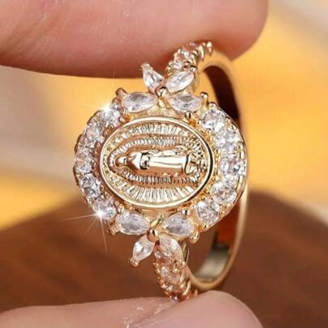 SHEIN 1 Pc Fashionable & Elegant Gold Virgin Mary Ring, Suitable For Everyday Wear And Holiday Occasions