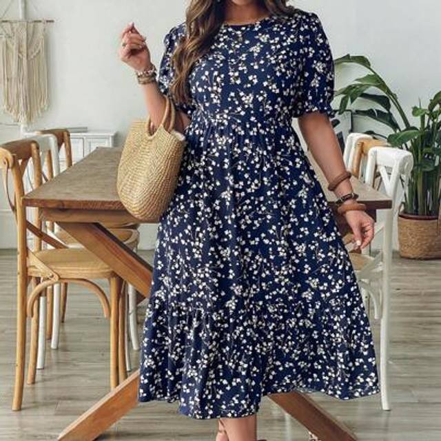 SHEIN Plus Size Summer Casual Holiday All-Over Print Round Neck Short Sleeve Ruffle Hem Dress,Sun Dresses For Women