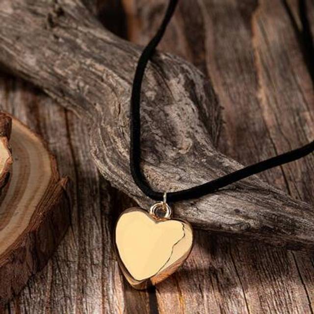 SHEIN New Arrival Black Rope Knot Heart Shape & Hollow Out Metallic Love Pendant Collarbone Chain Adjustable Necklace Valentines