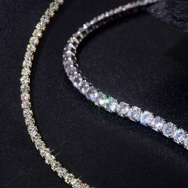 SHEIN 1 Pc 3mm Top Hip Hop Four Claw Moissanite Diamond Tennis Chain Necklace, Adjustable Clavicle Necklace (S925 Sterling Silver), Sparkling Light, Luxury
