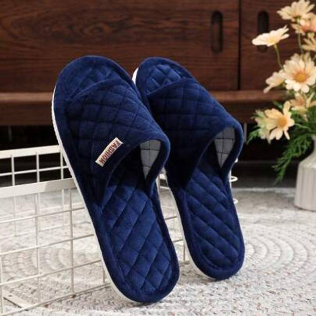 SHEIN Men&#39;s Spring/Summer Open-Toe Slippers, Black Velvet Minimalist Fashion Home Slippers, Comfortable Ultra-Light Indoor Slippers, Couples Slippers, Suita