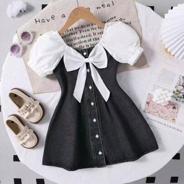 SHEIN Toddler Girls&#39; Patchwork Denim Puff Sleeve Bowknot Sweet Comfortable Dress, Suitable For Daily Wear, Outdoor Play, Outings, School, Spring/Summer