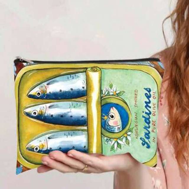 SHEIN Chic Red Canvas Sardine Can Mini Makeup Bag - Fashion Zipper Pouch, Travel Essential, Olive Oil Design, Lightweight & Washable, Suitable For Accessori
