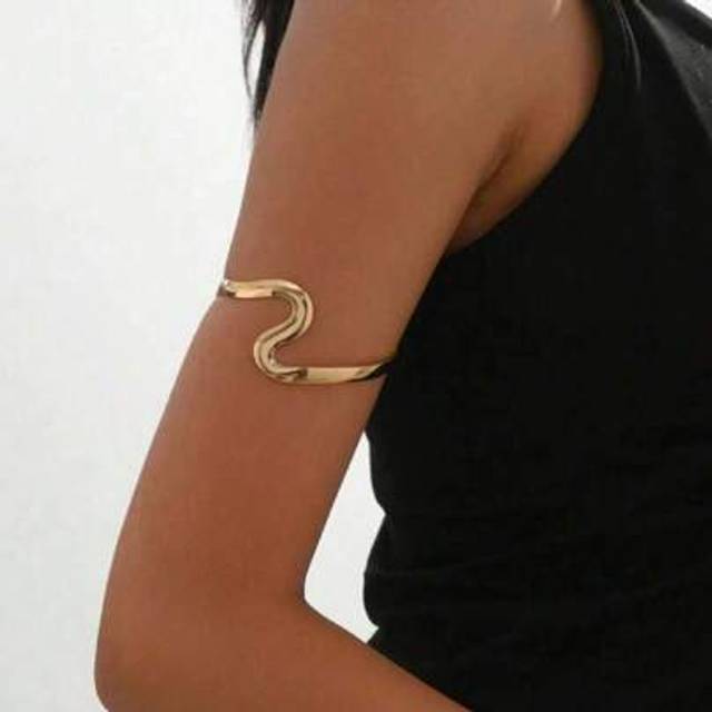 SHEIN 1 Piece Gold Arm Opening Bracelet, Upper Arm Cuff Jewelry , Cuff Bracelet For Women Girls Arm