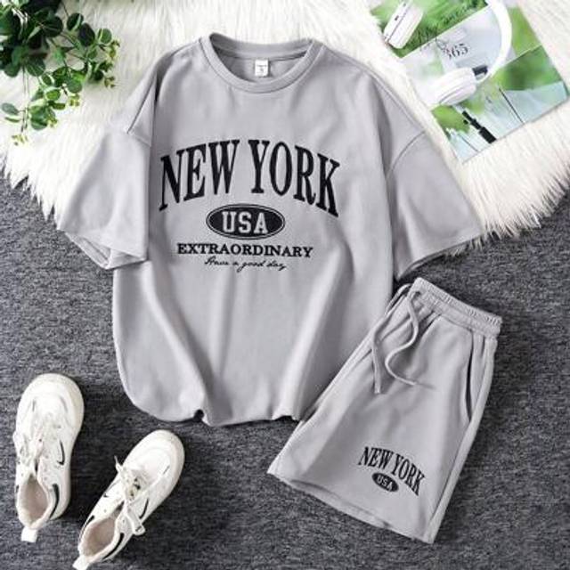 SHEIN Teen Girl&#39;s Knit Casual English Letter Print Loose Fitting T-Shirt And Shorts 2 Pieces Set