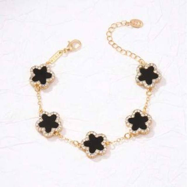 SHEIN 1pc Fashionable Minimalist 5-Petal Flower Design Classic Bracelet, Suitable For Daily Wear, Best Gift For Friends (No Box)