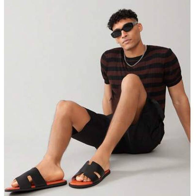 SHEIN Men&#39;s Vegan Leather Black With Orange Midsole Slides-Feeling Comfort Streetwear To Yacht Club Essentials
