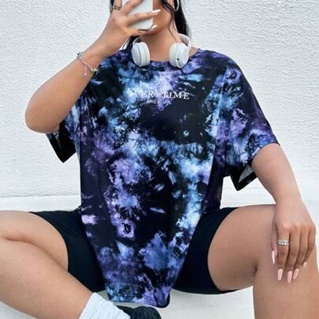 SHEIN Plus Tie Dye And Slogan Graphic Drop Shoulder Tee EVERYTIME MISS U For Summer