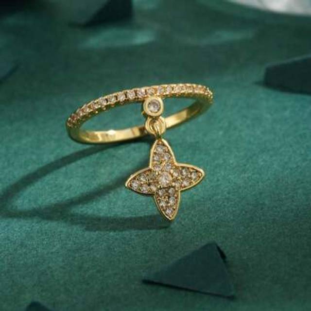 SHEIN 1pc High Quality European & American Cubic Zirconia Copper 18K Gold Plated Luxury Personalized Four Leaf Clover Tag Star Ring, Fashion Gift For Women