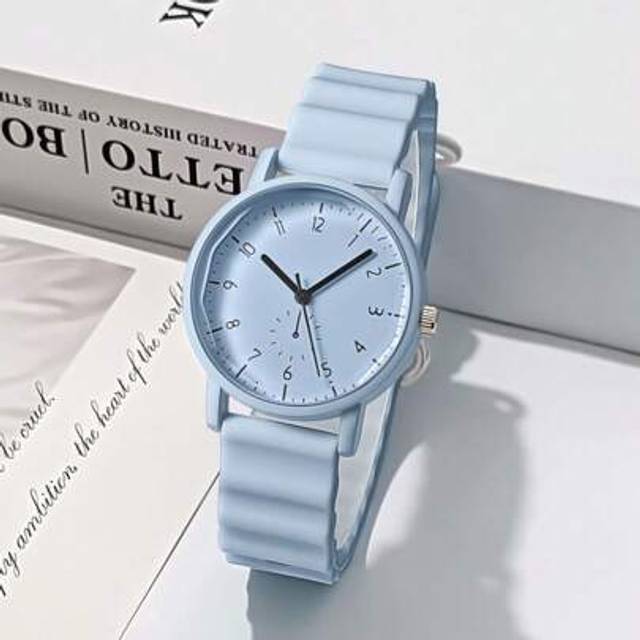 SHEIN A Ladies Fashion Casual Simple And Cute Watch With Blue Color Matching Quartz Wristwatch With Wavy Silicone Strap
