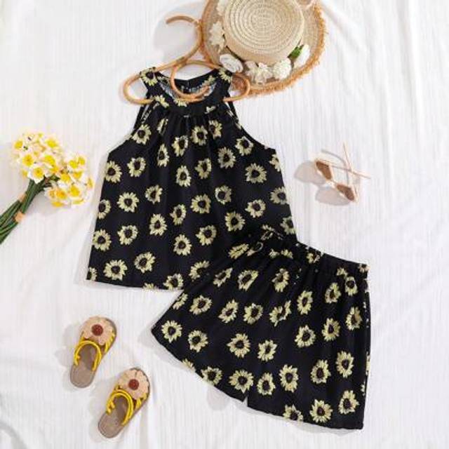 SHEIN 2pcs/Set Teenage Girls Casual Vacation Printed Sleeveless Halter Neck Camisole And Shorts Set Girl Summer Clothes Set