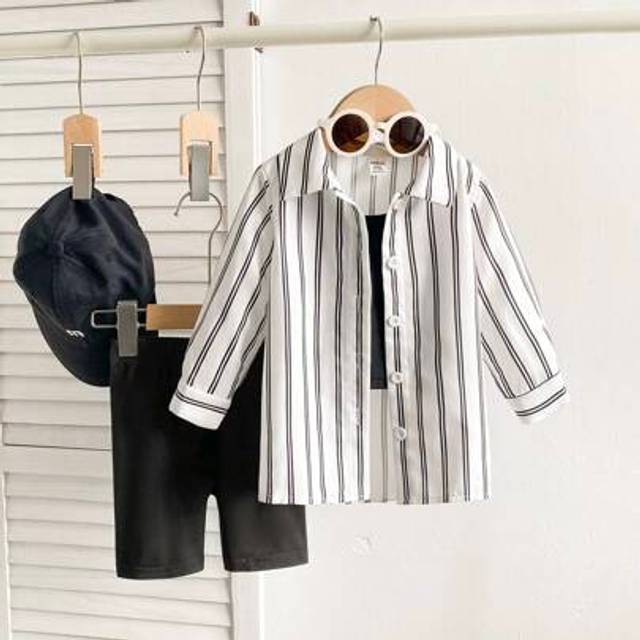 SHEIN Baby Girl 3-Piece Set: Casual Black & White Striped Long Sleeve Sunscreen Collar Jacket, Soft And Skin-Friendly Black Camisole, And Fitted Shorts, Sui