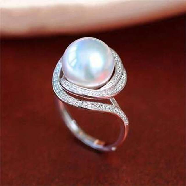 SHEIN New Korean Luxury Faux Shell Pearl Ring, Embedded With Rhinestones, Elegant Engagement Ring, Charming Wedding Ring Accessory