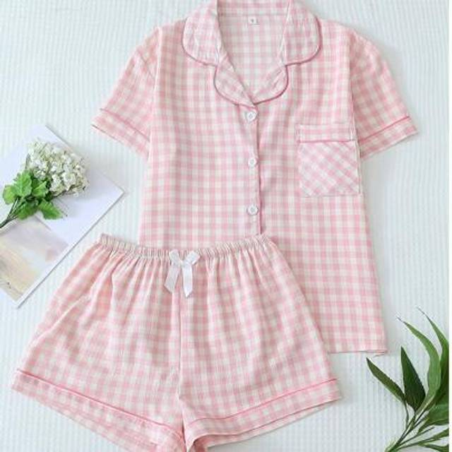 SHEIN 2pcs/Set Plus Size Women&#39;s Comfortable Pink & White Plaid Print Single-Breasted Lapel Short Sleeve Top And Shorts Pajama Set, Suitable For Home Use, S