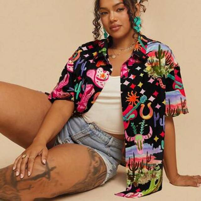 Travachic Plus Size Women&#39;s Casual Tropical Plant Print Lapel Beach Short Sleeve Shirt