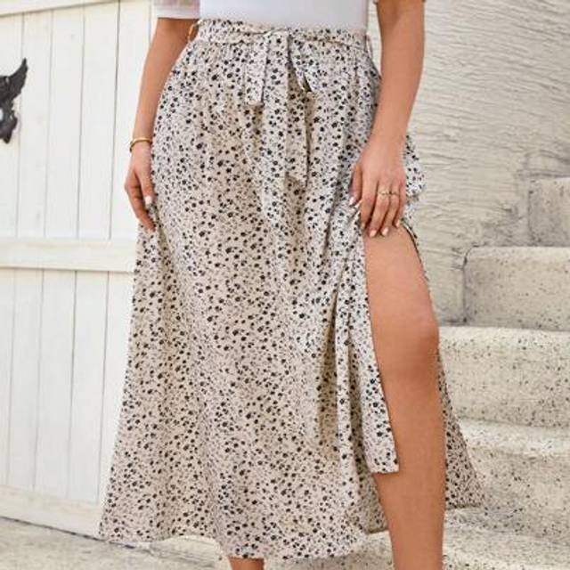 SHEIN Plus Size Summer Casual Vacation Versatile Long A-Line Split-Hem Ditsy Floral Wrap Skirt For Women