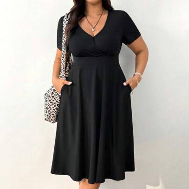SHEIN Plus Size V-Neck Pocket Long Casual Dress,Graduation Dress
