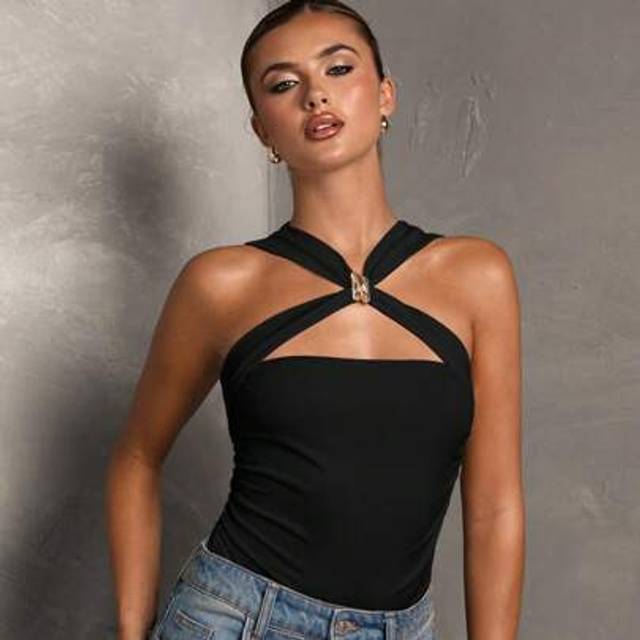 SHEIN Plus Size Women Simple Solid Color Hollow Out Fitted Bodysuit