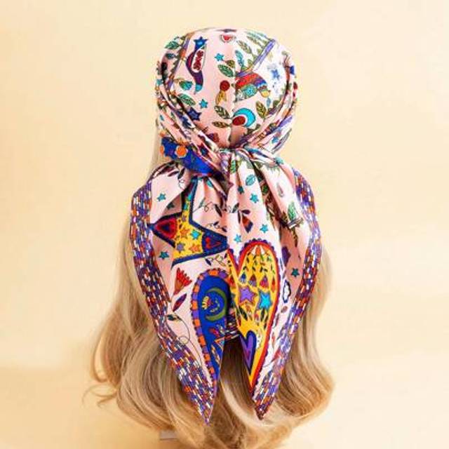 SHEIN 1pc Women&#39;s Elegant Paisley Printed Satin Square Scarf, Breathable, UV-Protection, And Lightweight Scarf For Casual Style