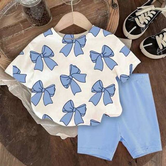 SHEIN Baby Girls&#39; Butterfly Print Round Neck Short Sleeve T-Shirt And Knit Leggings Shorts Cute Set, Blue