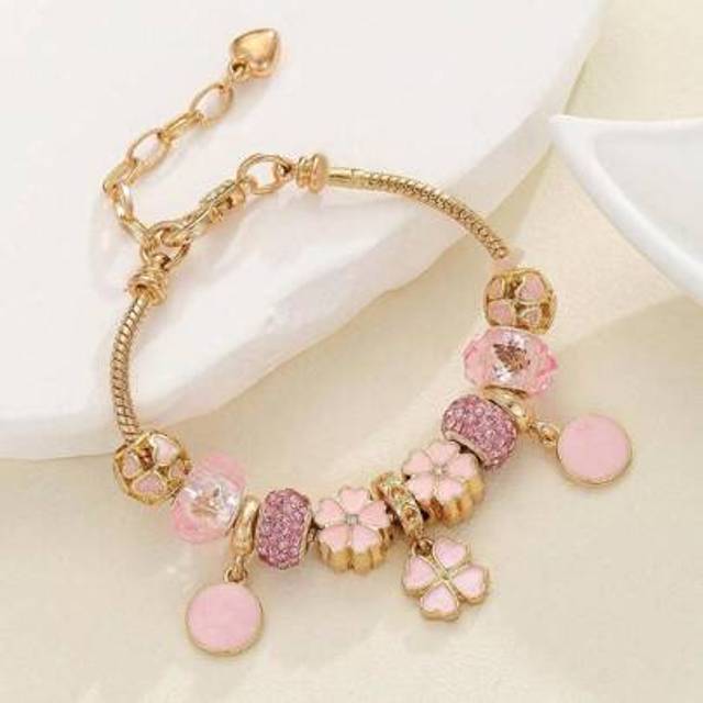 SHEIN 1pc Elegant 4-Petal Flower Design Beaded Bracelet, Pink Flower & Heart Charm Decor, Fashionable Daily Wear Valentines