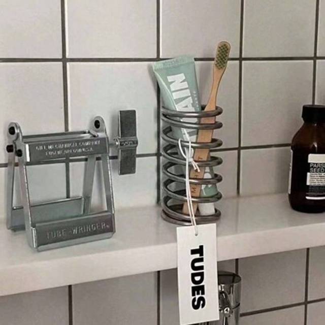 SHEIN Stainless Steel Toothbrush Holder, Threaded Squeezing Toothpaste, Storage Rack, Makeup Brush Holder, Pen Cup, Decorative Craft Home Bathroom Decor Sum