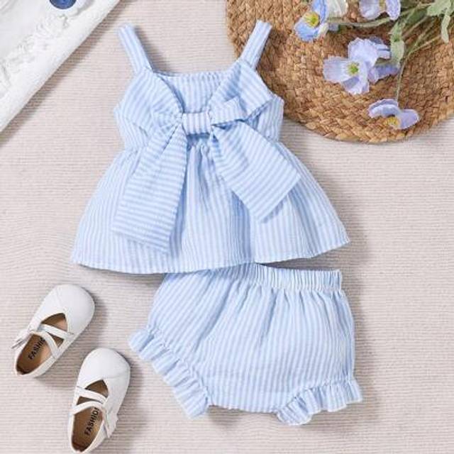 SHEIN 2pcs/Set Baby Girl Spring/Summer Blue Striped Bowknot Blouse & Striped Ruffle Hem Shorts Outfit