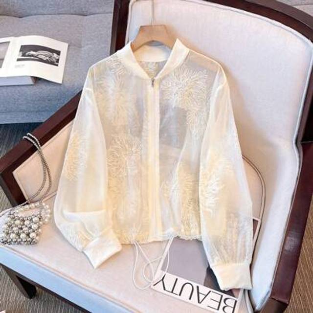 SHEIN Summer New Lightweight Embroidered Sunscreen Cardigan, Loose Short Baseball Jacket, Suitable For Dates, Outings, Vacations, Commuting, Carnivals, East