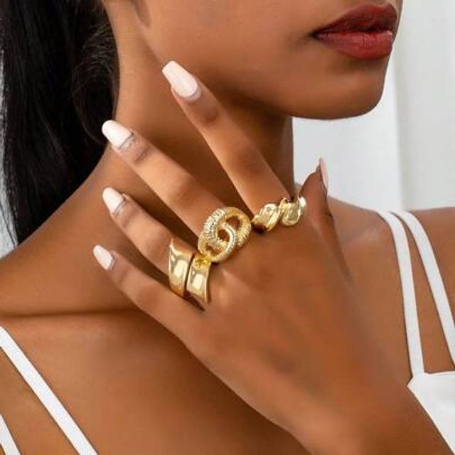 SHEIN (3pcs) 1 Set Punk Exaggerated Smooth Arc Opening Ring, Geometric Spiral Shaped 8 Ring, And Geometric Spiral Ring, European And American Ins Niche Desi