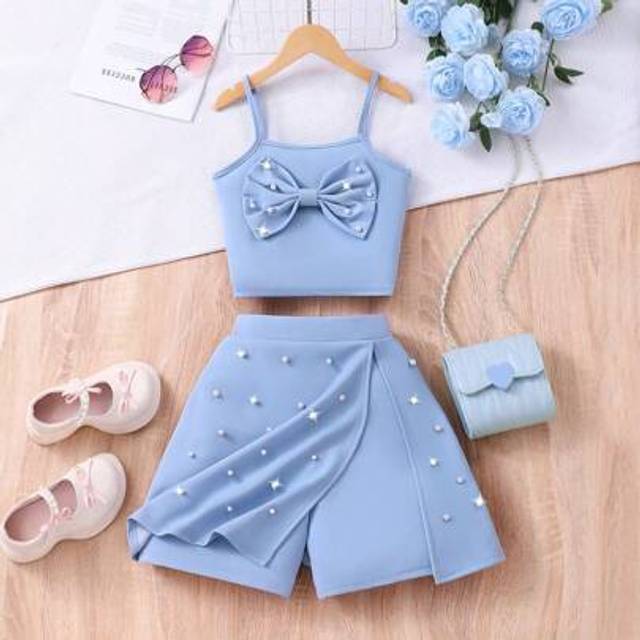 SHEIN Tween Girls Bow Accent Pearl Decor Camisole Top And Pearl Skort Set