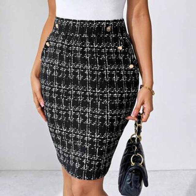 SHEIN Women&#39;s Elegant Faux Leather Pocket With Metal Buckle Skirt, Suitable For Work, Casual And Daily Wear In Summer