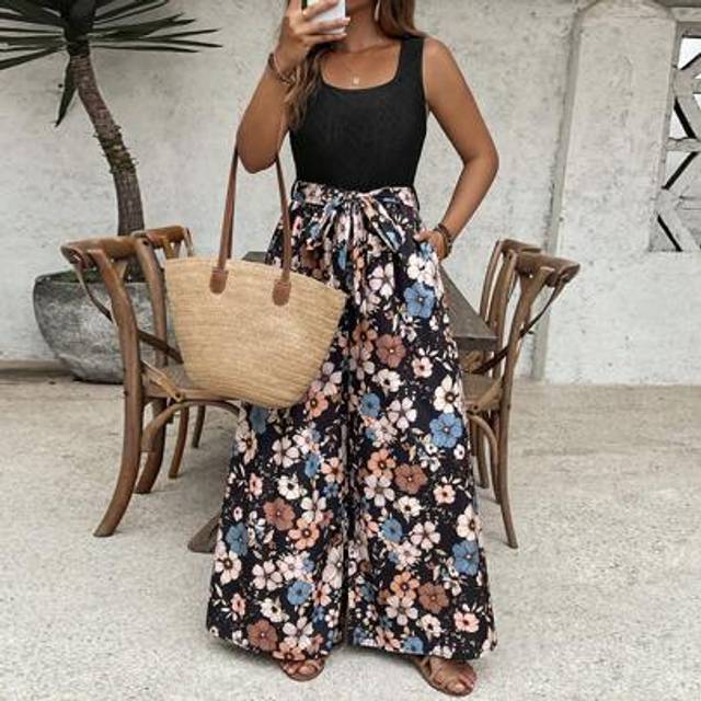 SHEIN Plus Size Women Black Camisole Floral Print Wide Leg Jumpsuit, Boho Beach Casual Loose Fit Romper Western Clothes For Women Western Wear Women Beach V